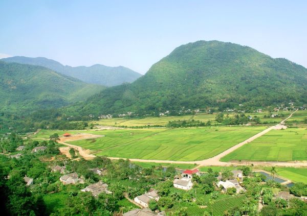 Địa hình tỉnh Thái Nguyên dốc theo hướng bắc – nam